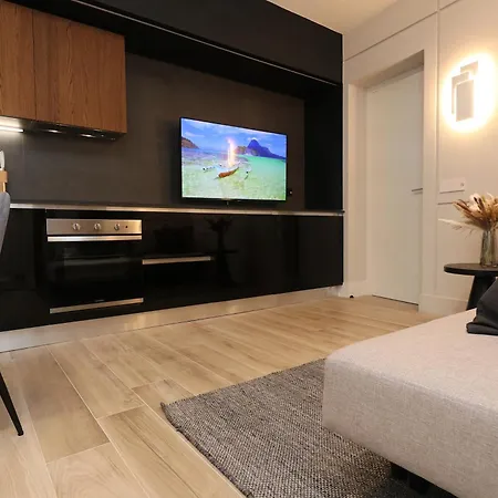 아파트 Charming & Luxe Gem-old Town- Garibaldi - Fully Equipped & Renovated *