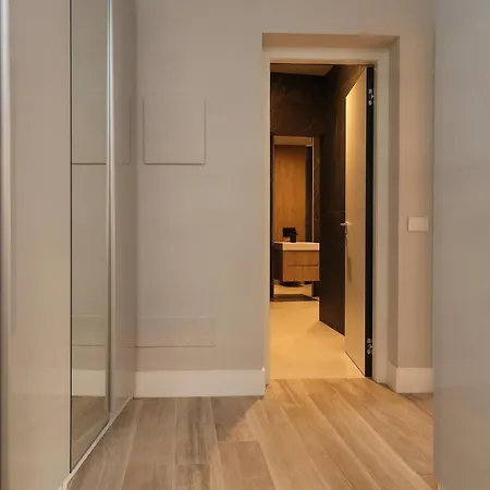 Charming & Luxe Gem-old Town- Garibaldi - Fully Equipped & Renovated 올비아