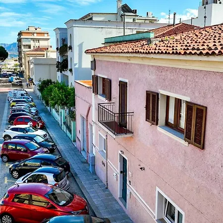 Charming & Luxurious Garibaldi Big - Fully Equipped & Renovated - Old Town Olbia