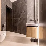 Suite Garibaldi 54 Renovated 1Br In Old Town Olbia *