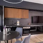 Appartamento Suite Garibaldi 54 Renovated 1Br In Old Town Olbia *