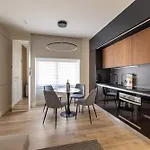 Suite Garibaldi 54 Renovated 1Br In Old Town Olbia *