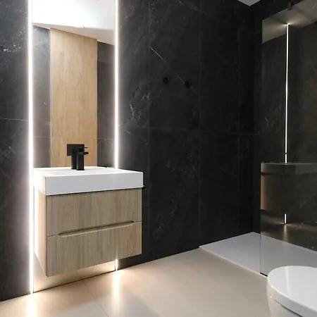 Charming & Luxurious Garibaldi Big - Fully Equipped & Renovated - Old Town Lägenhet Olbia