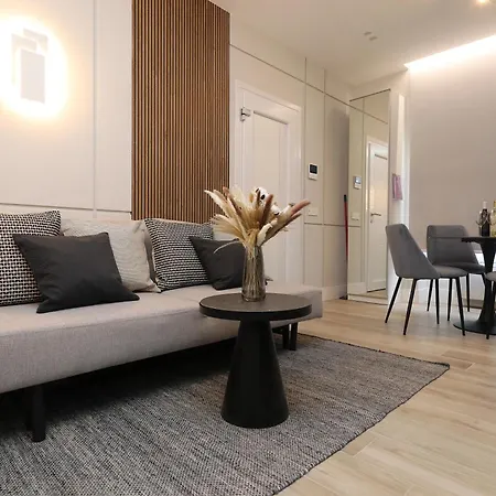 Charming & Luxurious Garibaldi Big - Fully Equipped & Renovated - Old Town Lägenhet Olbia