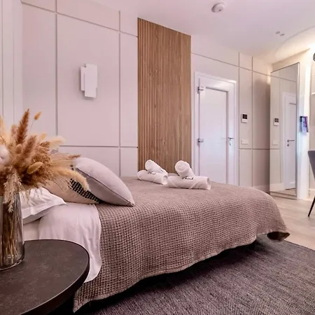 Charming & Luxurious Garibaldi Big - Fully Equipped & Renovated - Old Town Olbia