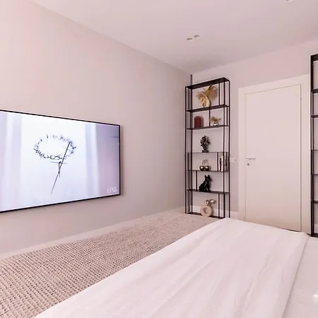 Lägenhet Charming & Luxurious Garibaldi Big - Fully Equipped & Renovated - Old Town Olbia