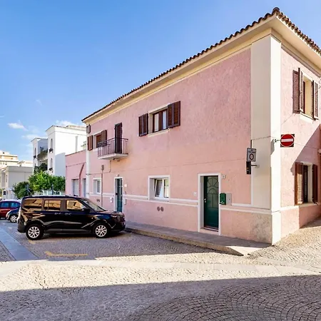 Charming & Luxurious Garibaldi Big - Fully Equipped & Renovated - Old Town Lägenhet Olbia